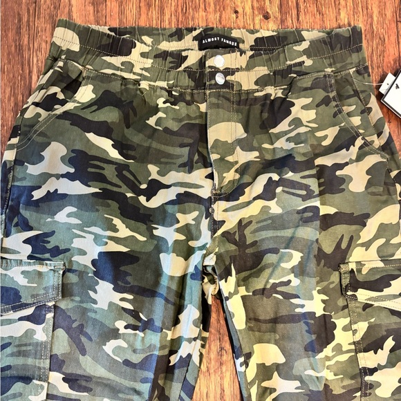 Camo Cargo Jogger Pants - Picture 3 of 5